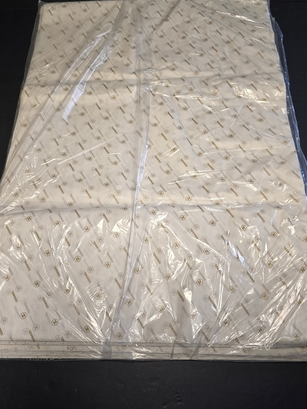 CHANEL White Bedding Sheets with Gold Logo Print - Picture 3 of 5
